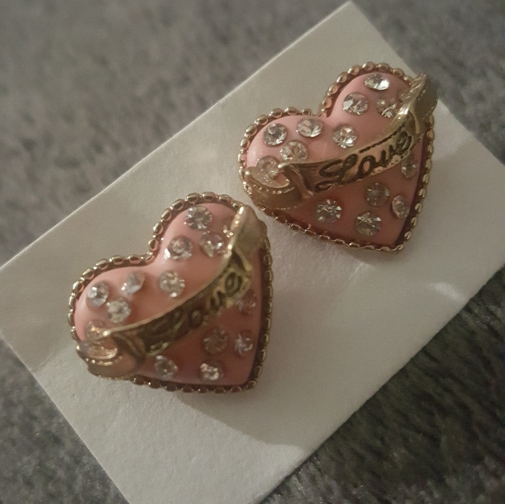 Heart studs